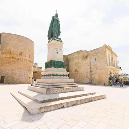 Casa Vacanze Deluxe Sofia, 4 E 6 Posti Otranto