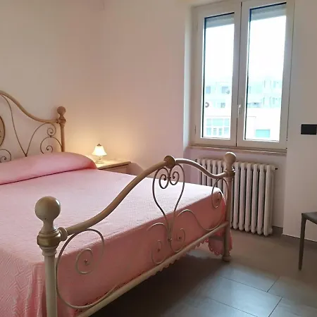 Casa Vacanze Deluxe Sofia, 4 E 6 Posti Vakantiehuis Otranto
