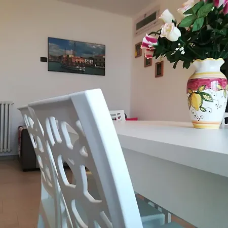 Vakantiehuis Casa Vacanze Deluxe Sofia, 4 E 6 Posti Otranto